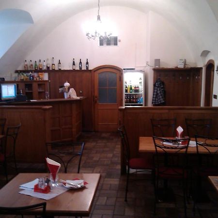 Penzion S Restauraci "U Mlyna Com" 利托韦尔 外观 照片